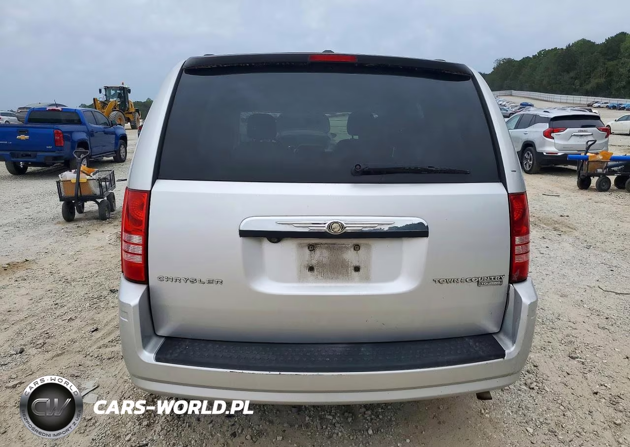 2010 Chrysler Town & Country Touring Plus VIN:2A4RR8D18AR320683 - 6