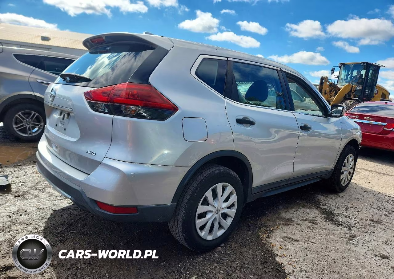 2018 Nissan Rogue S VIN:KNMAT2MV7JP545487 - 3
