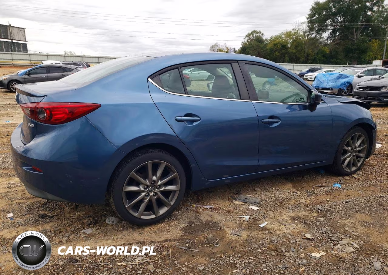 2018 Mazda 3 Touring VIN:3MZBN1V30JM193572 - 3