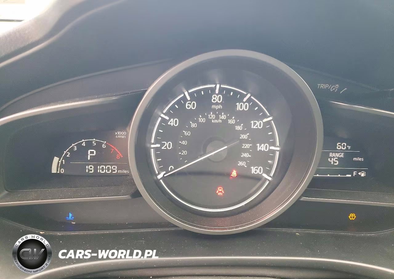 2018 Mazda 3 Touring VIN:3MZBN1V30JM193572 - 9