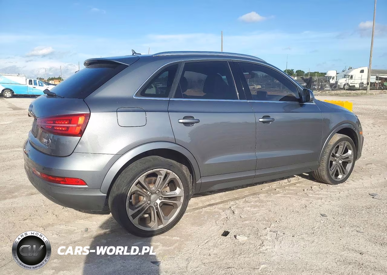 2016 Audi Q3 Premium Plus VIN:WA1EFCFS1GR024595 - 3