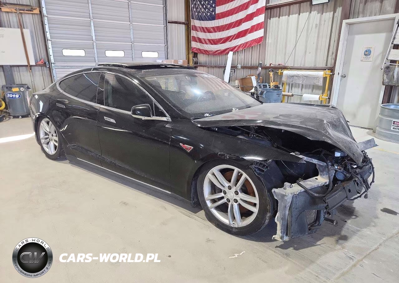 2013 Tesla Model S VIN:5YJSA1CP3DFP11770 - 4