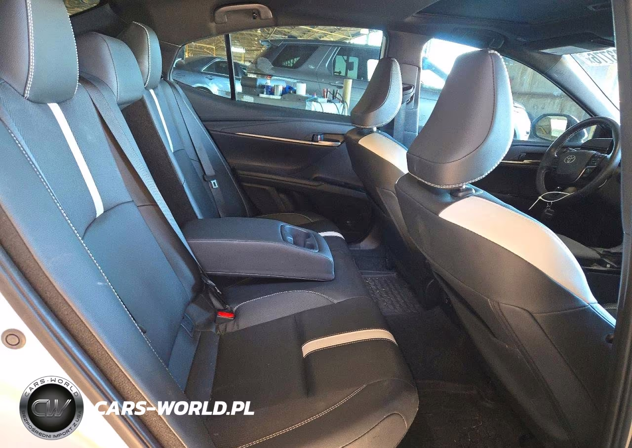 2025 Toyota Camry Se VIN:4T1DAACKXSU071280 - 10