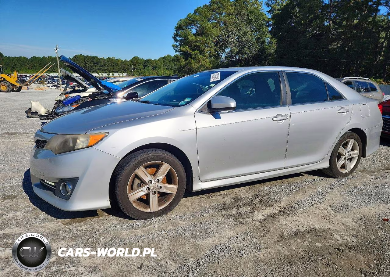2013 Toyota Camry Se – zdjęcie 1 z 12
