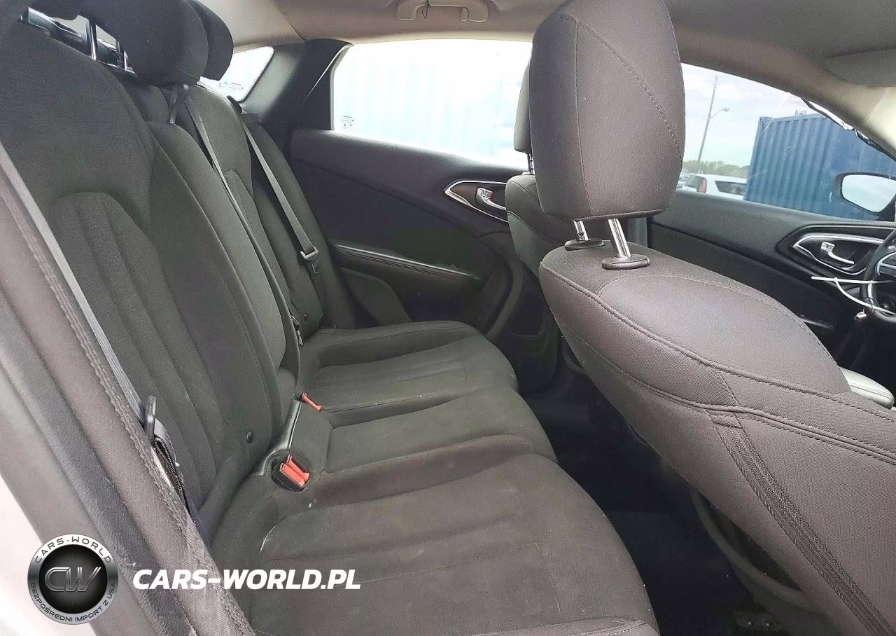 2015 Chrysler 200 Limited VIN:1C3CCCAB0FN744641 - 10