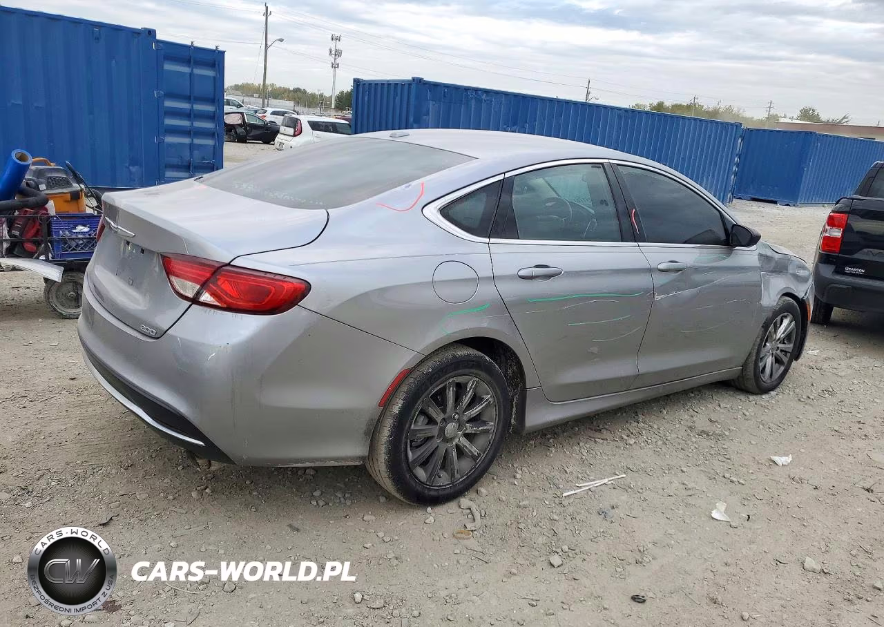 2015 Chrysler 200 Limited VIN:1C3CCCAB0FN744641 - 3