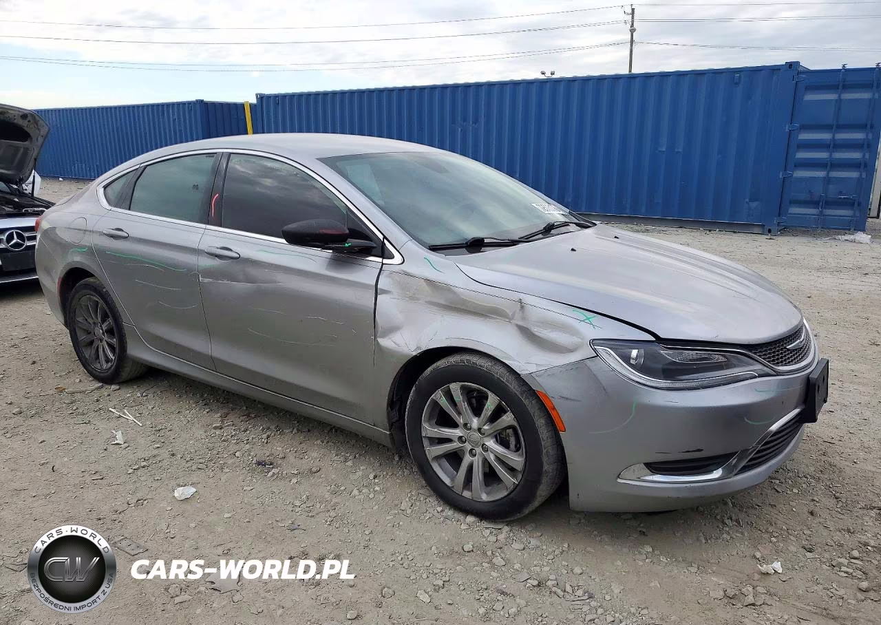 2015 Chrysler 200 Limited VIN:1C3CCCAB0FN744641 - 4