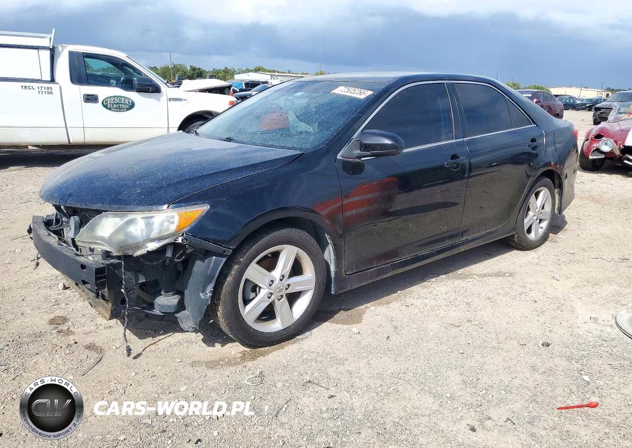 2014 Toyota Camry Se – zdjęcie 1 z 13