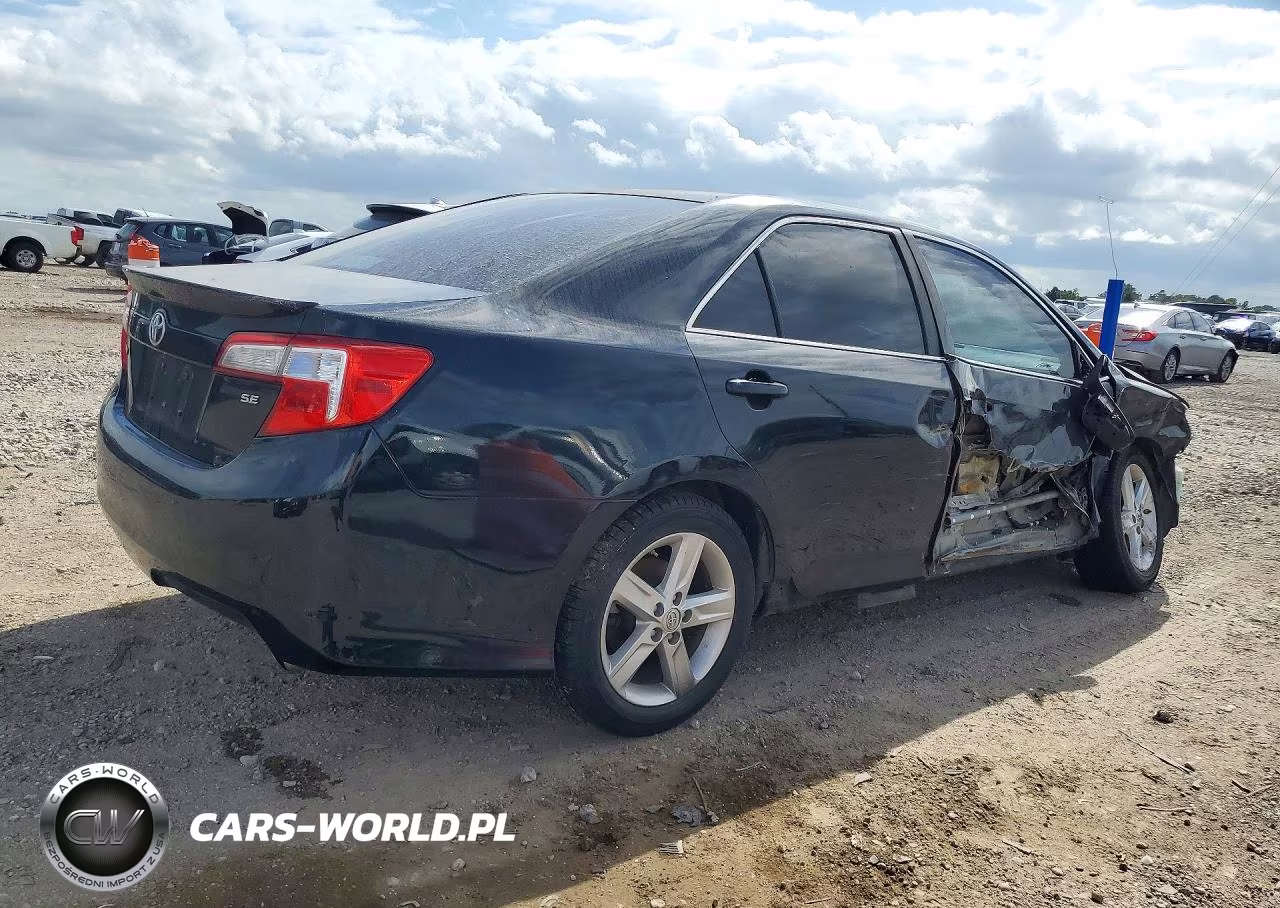 2014 Toyota Camry Se VIN:4T1BF1FK6EU384898 - 3