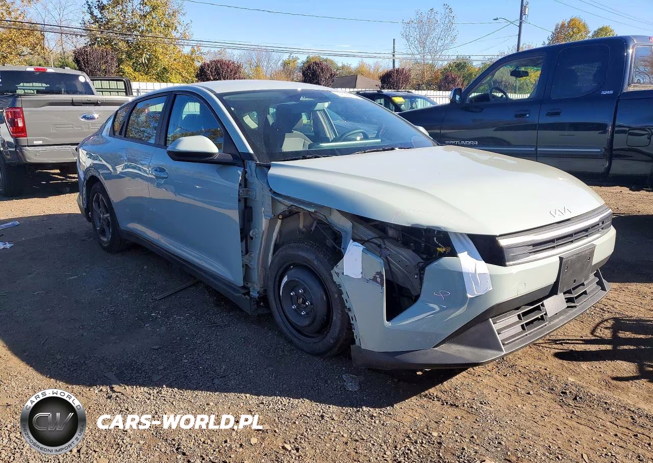 2025 Kia K4 Lxs VIN:3KPFT4DE1SE005247 - 4