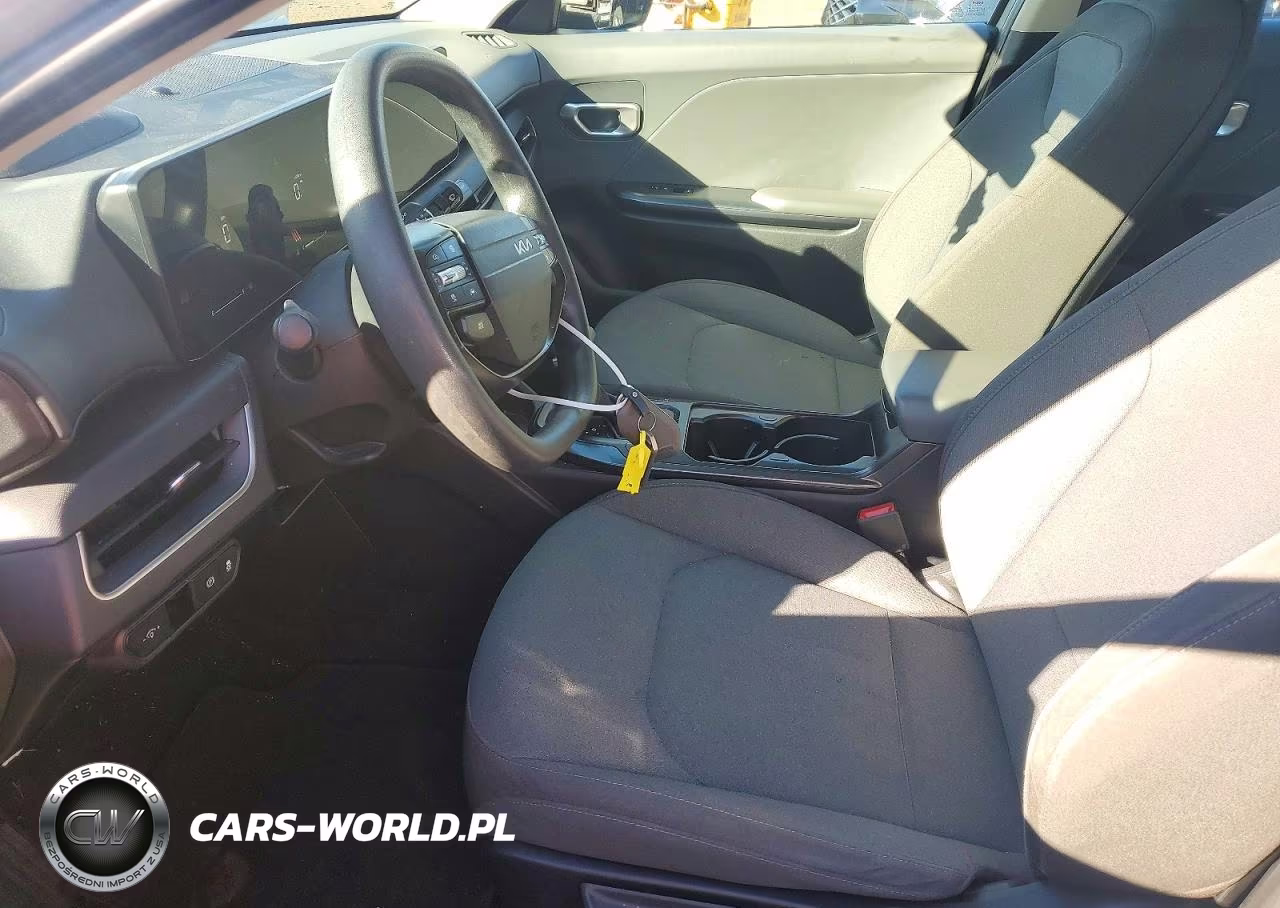 2025 Kia K4 Lxs VIN:3KPFT4DE1SE005247 - 7