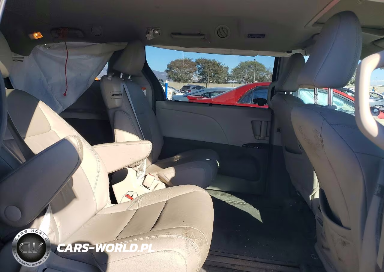 2015 Toyota Sienna Xle 8-Passenger VIN:5TDYK3DC7FS616061 - 11