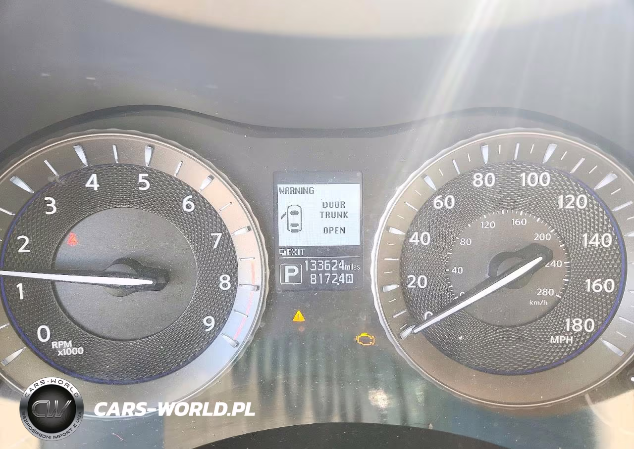 2015 Infiniti Q70 3.7 VIN:JN1BY1APXFM542469 - 9