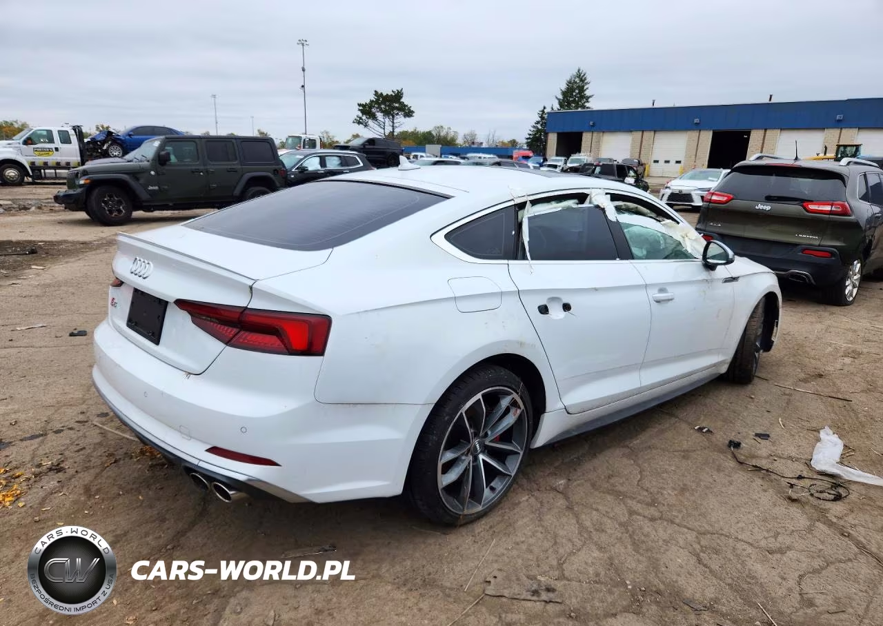2018 Audi S5 Premium Plus VIN:WAUB4CF59JA115884 - 3