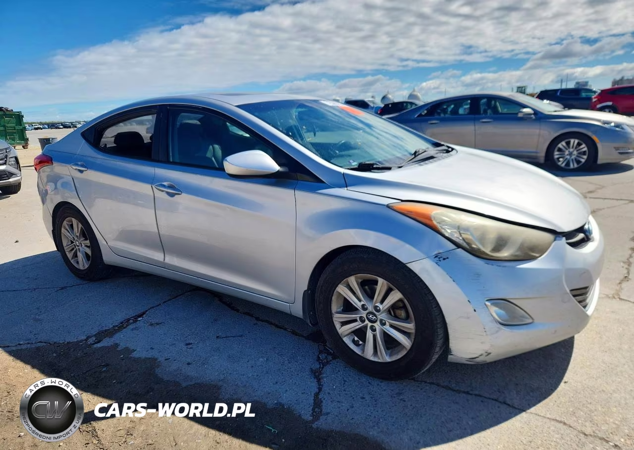 2013 Hyundai Elantra Limited VIN:KMHDH4AE1DU780810 - 4