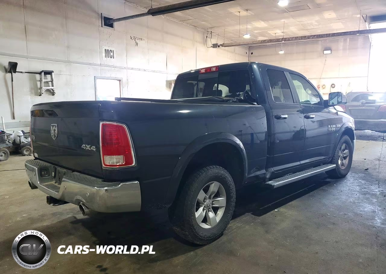 2015 Ram 1500 Laramie VIN:1C6RR7JT3FS545371 - 3