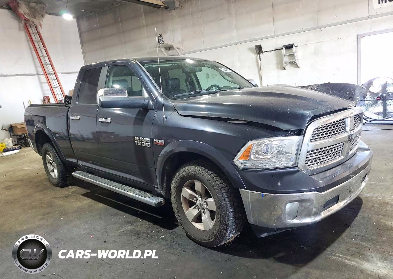 2015 Ram 1500 Laramie VIN:1C6RR7JT3FS545371 - 4