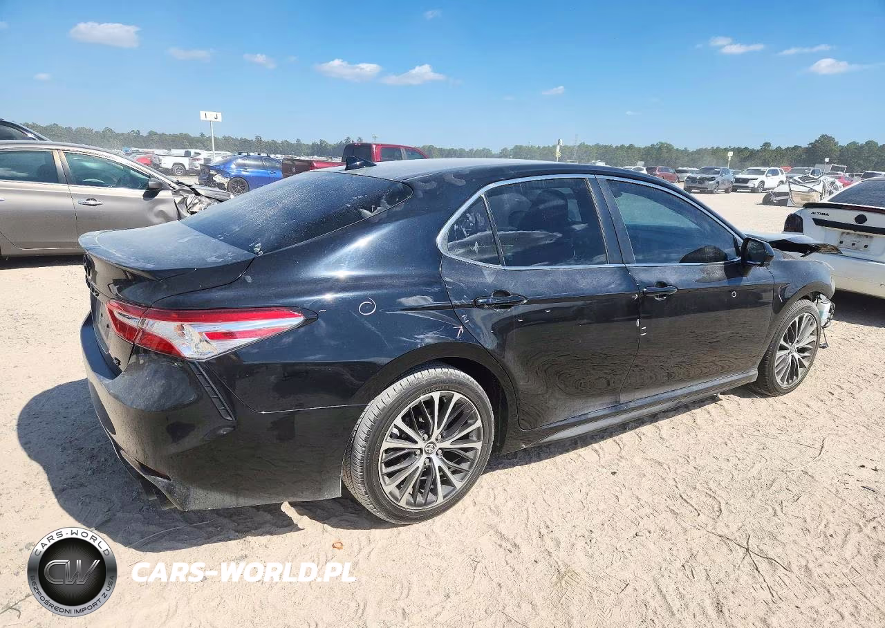 2020 Toyota Camry Se VIN:4T1G11AKXLU340184 - 3