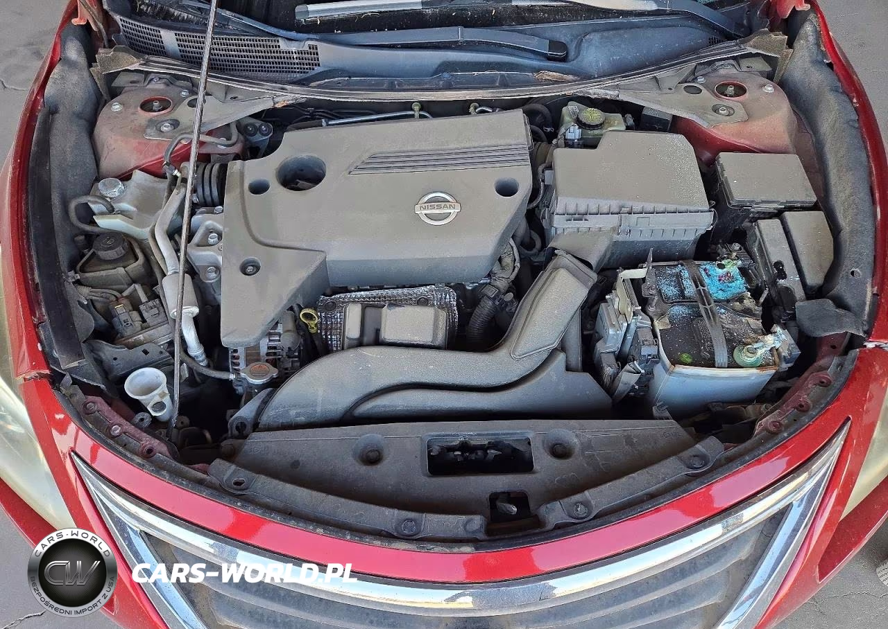 2015 Nissan Altima 2.5 S VIN:1N4AL3AP6FN371531 - 10