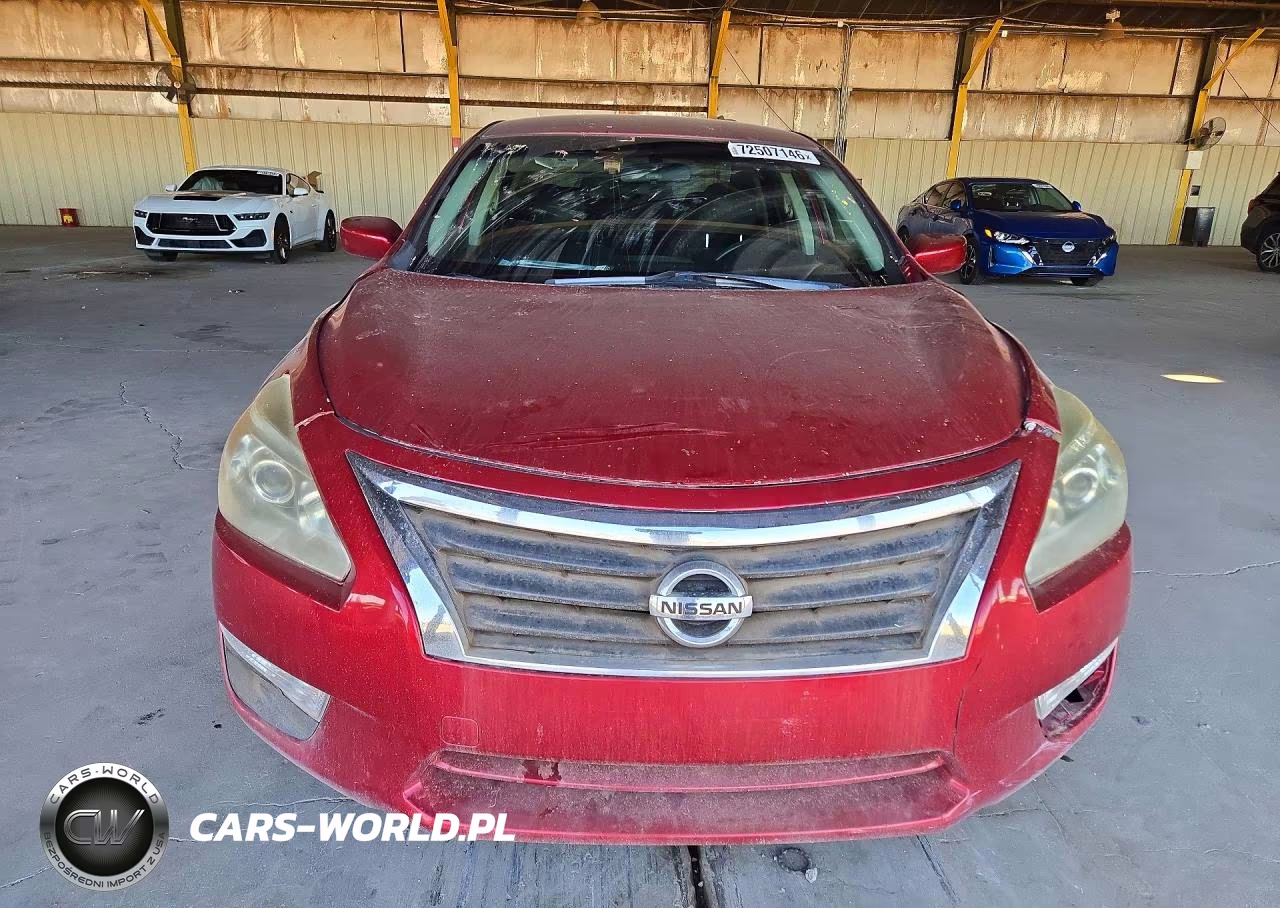 2015 Nissan Altima 2.5 S VIN:1N4AL3AP6FN371531 - 4