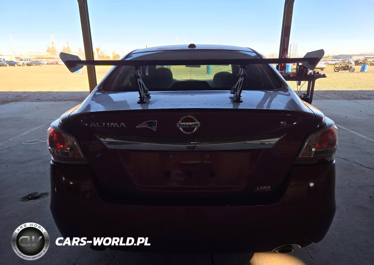 2015 Nissan Altima 2.5 S VIN:1N4AL3AP6FN371531 - 5