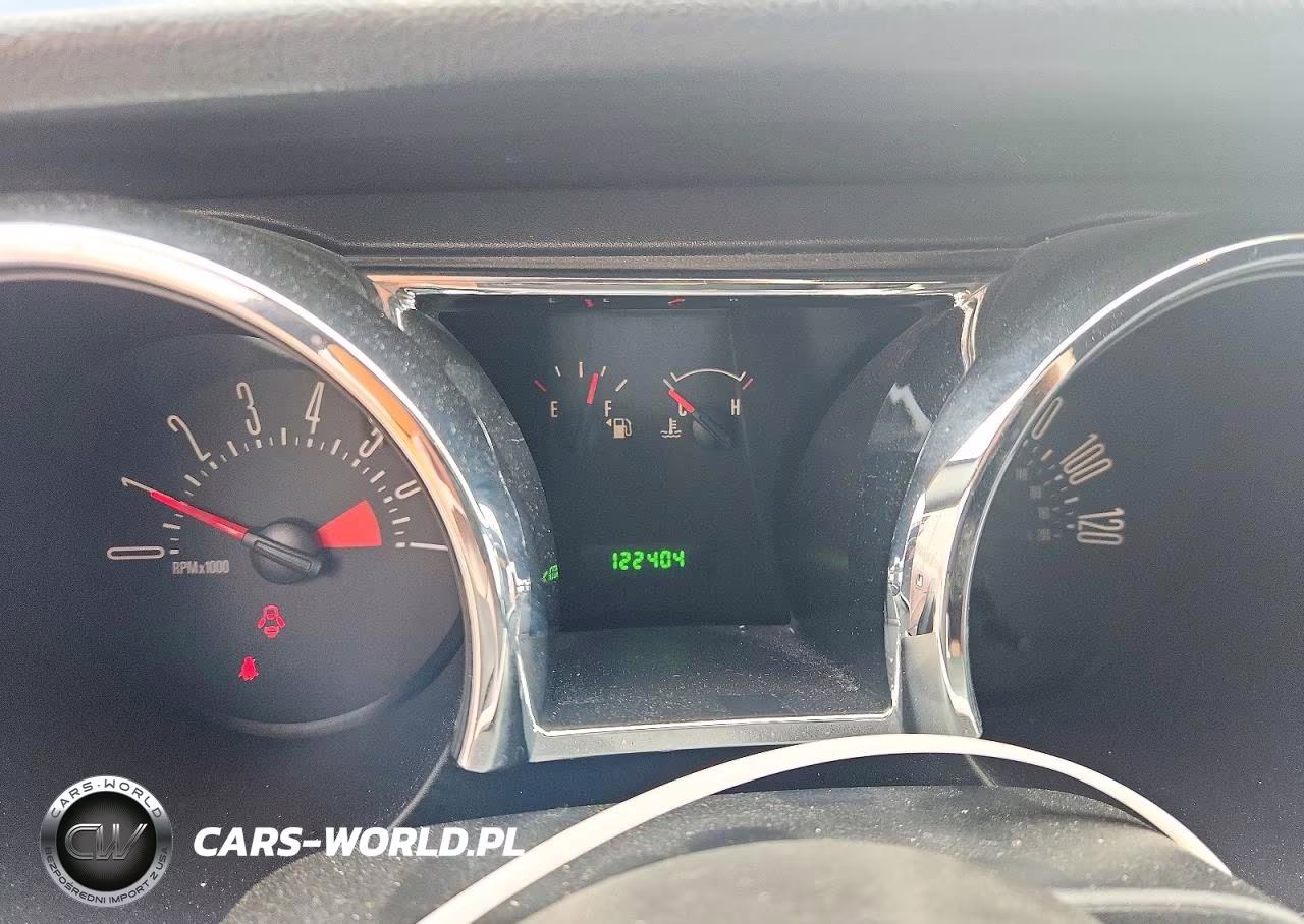 2009 Ford Mustang VIN:1ZVHT80N795132142 - 9