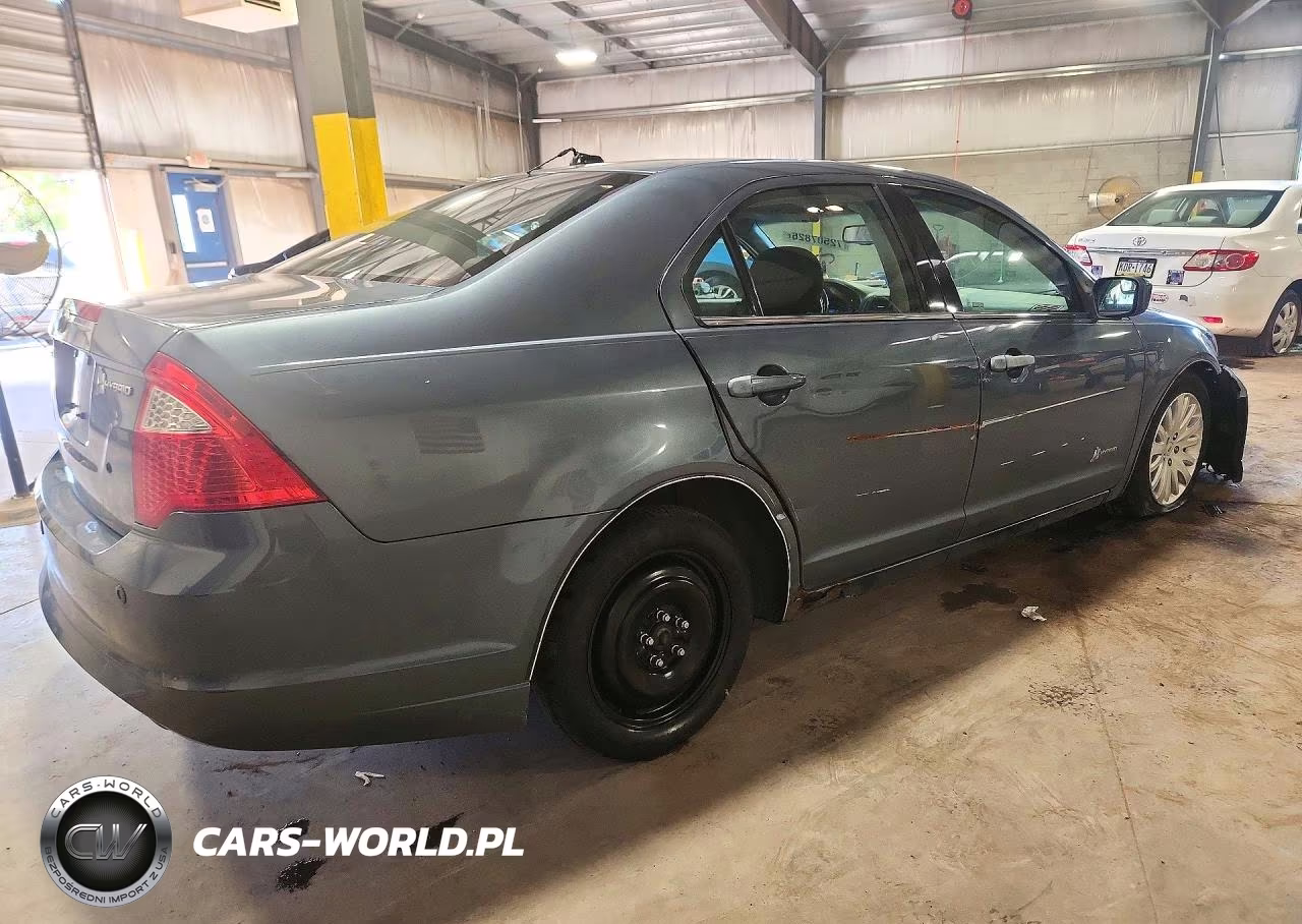 2011 Ford Fusion Hybrid VIN:3FADP0L35BR112241 - 3