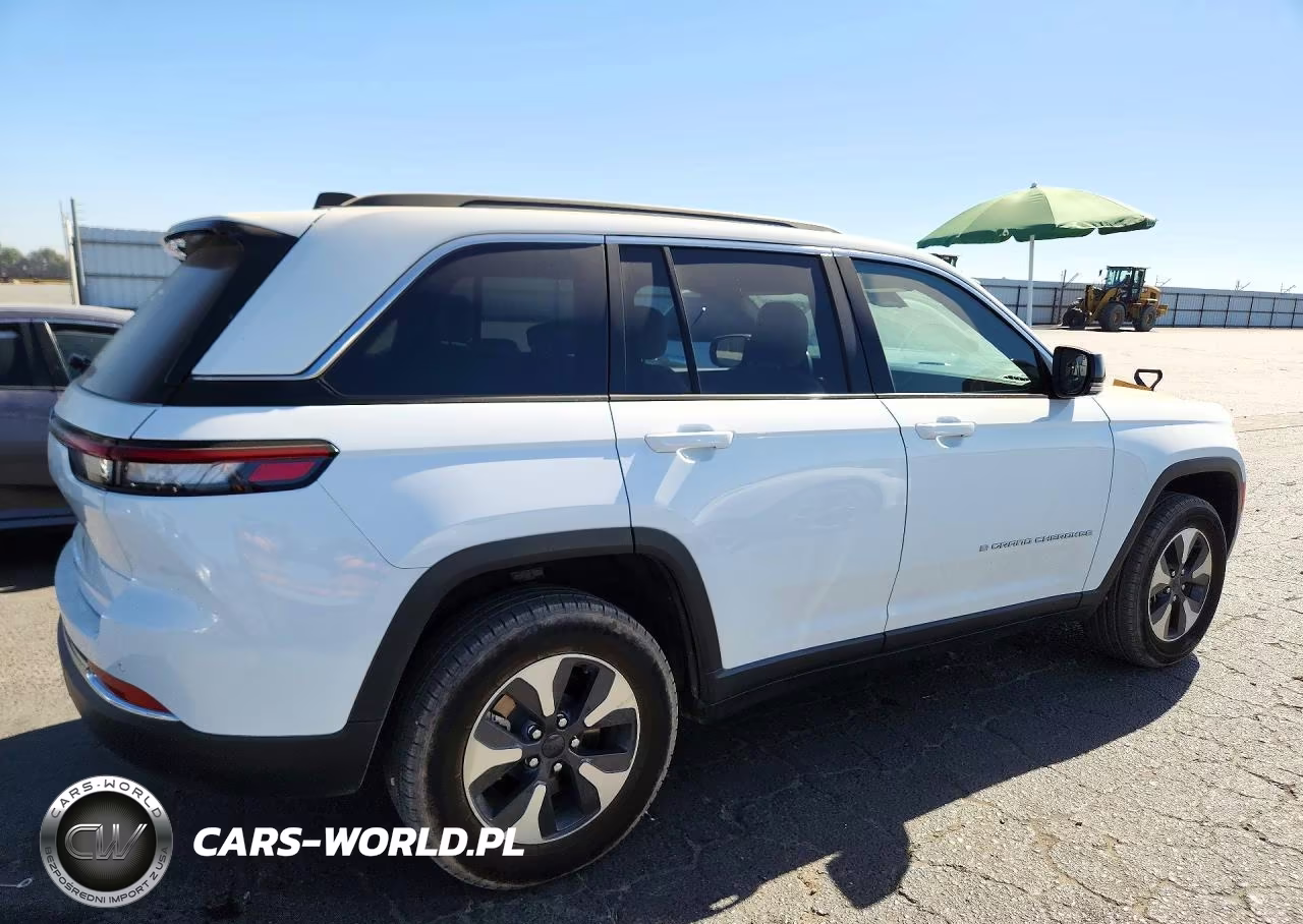 2024 Jeep Grand Cherokee Limited 4Xe VIN:1C4RJYB61RC117568 - 3