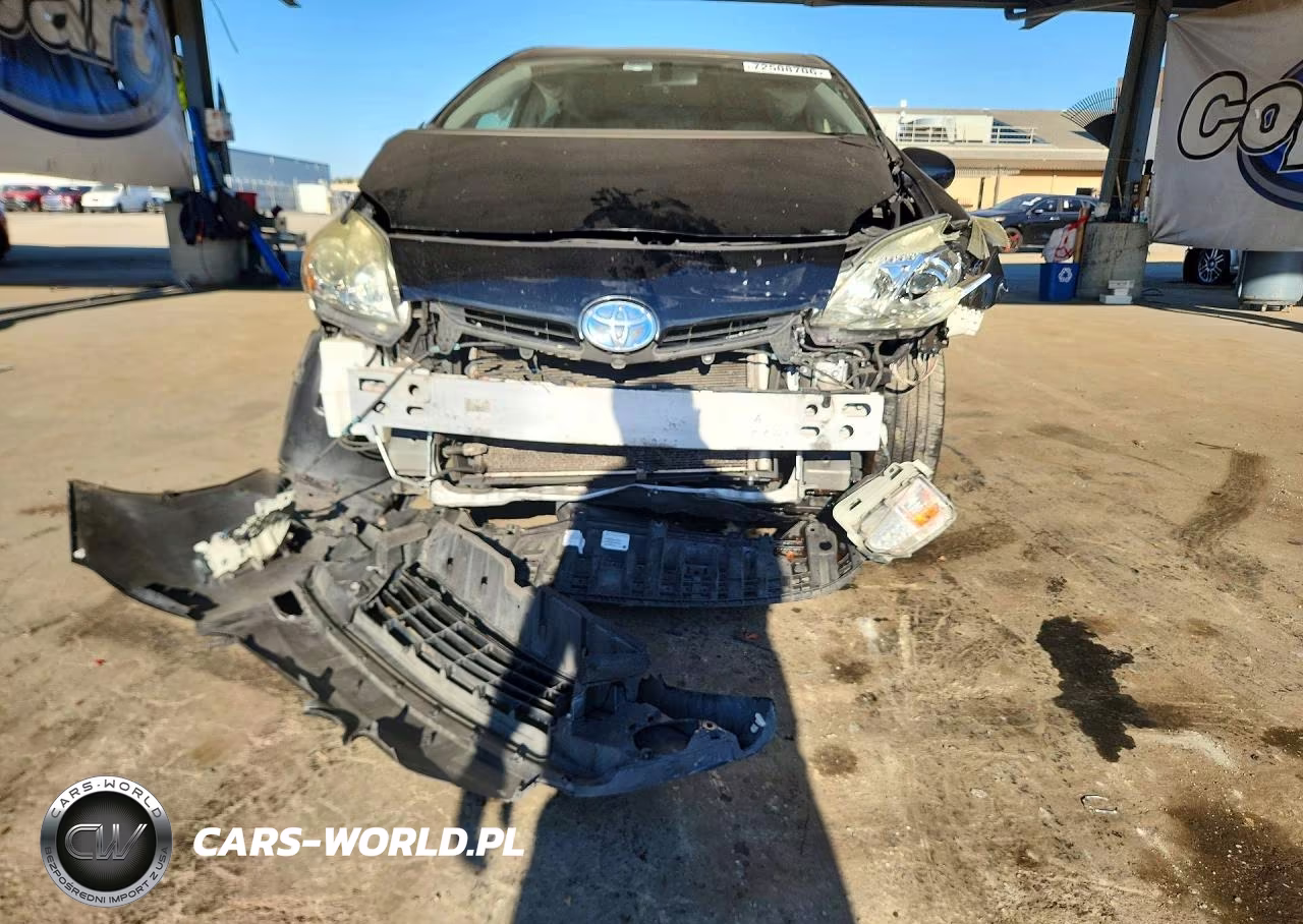 2015 Toyota Prius Two VIN:JTDKN3DU1F1876331 - 5