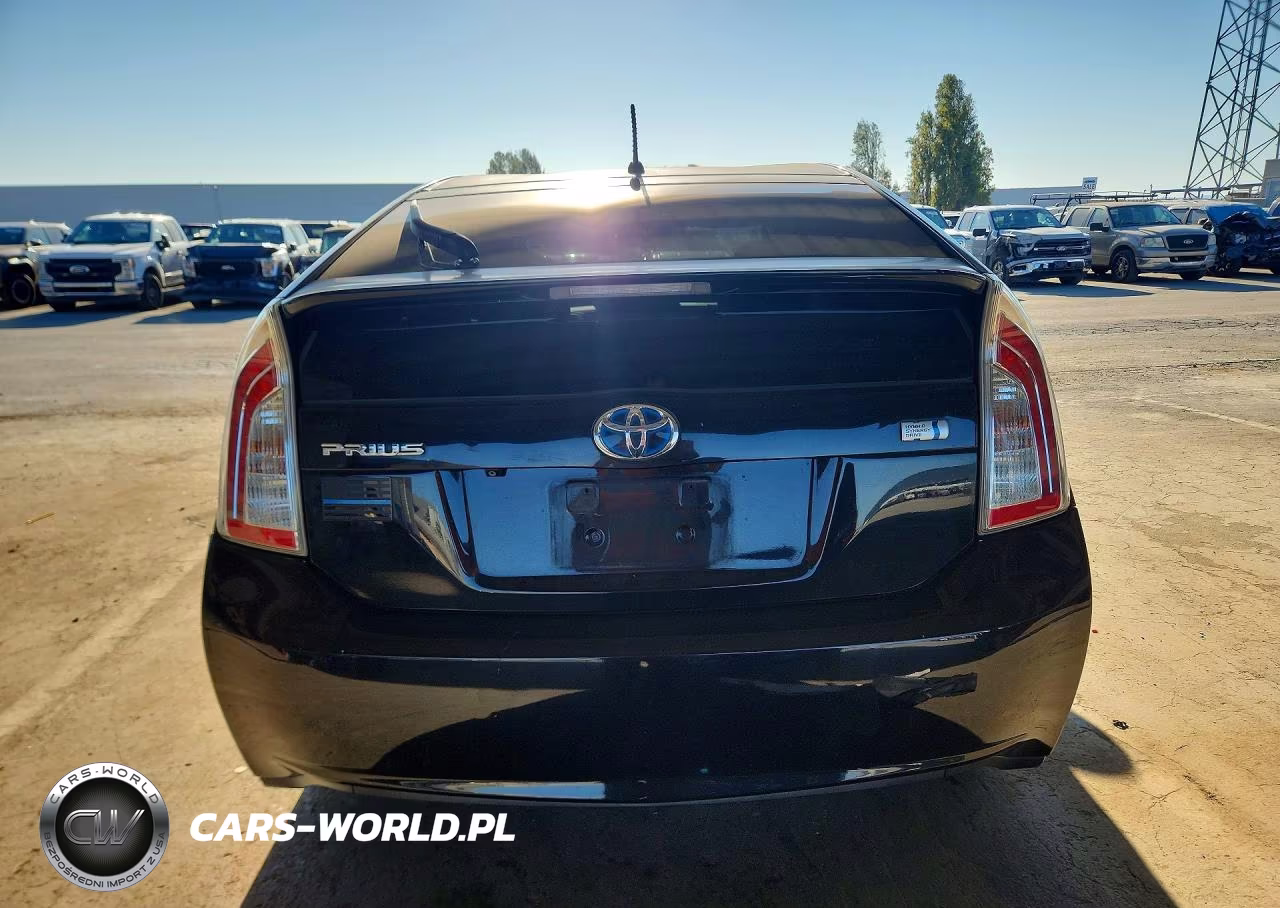2015 Toyota Prius Two VIN:JTDKN3DU1F1876331 - 6