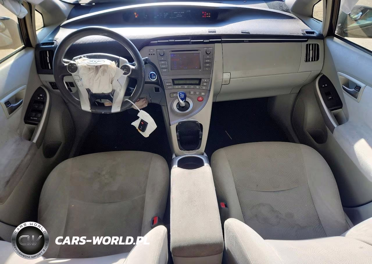 2015 Toyota Prius Two VIN:JTDKN3DU1F1876331 - 8