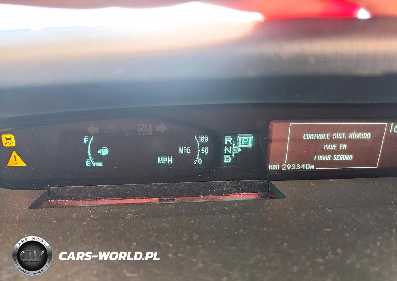 2015 Toyota Prius Two VIN:JTDKN3DU1F1876331 - 9