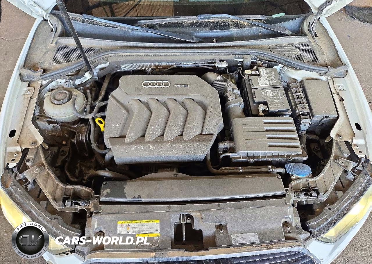 2018 Audi A3 Premium VIN:WAUAUGFF1J1053621 - 11