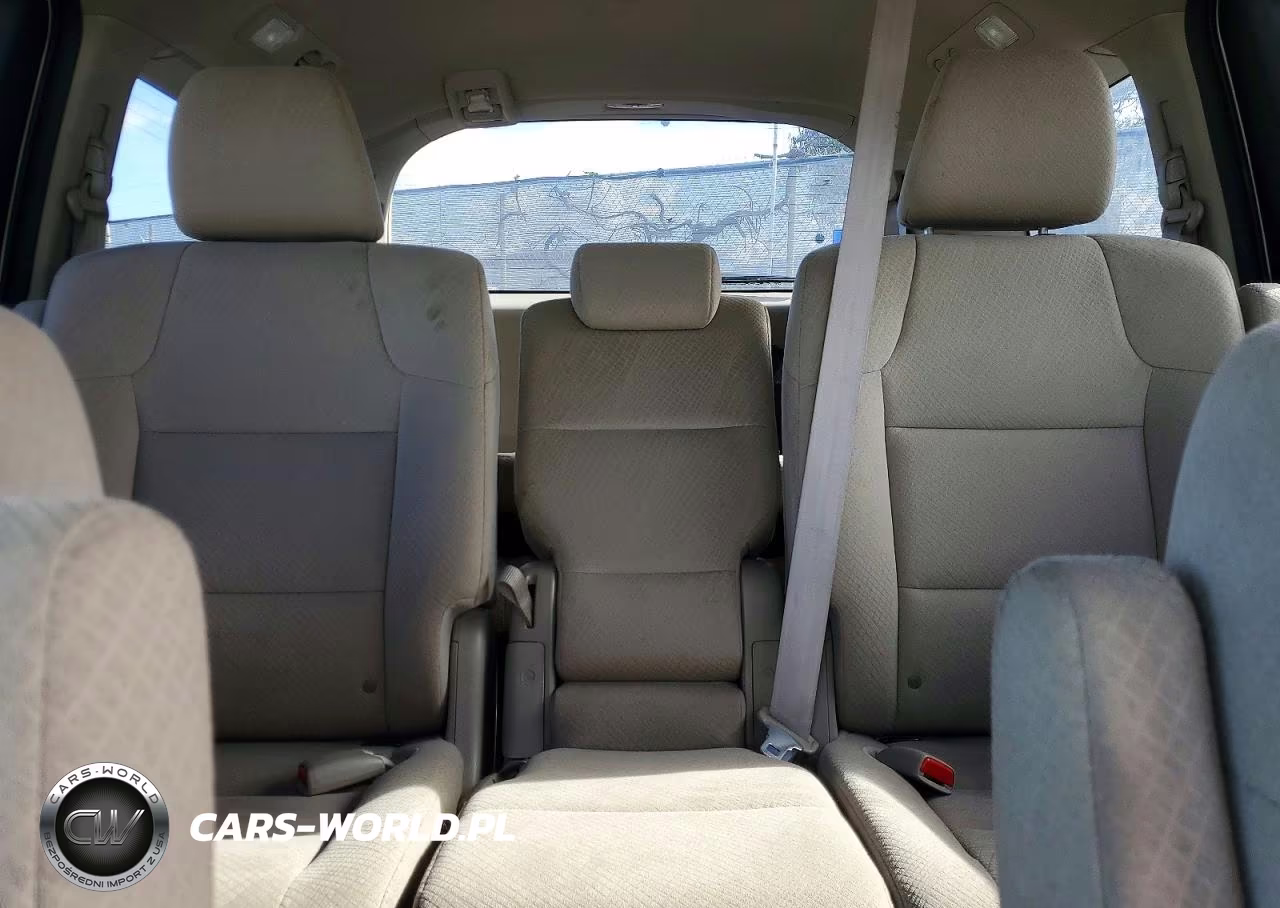 2016 Honda Odyssey Se VIN:5FNRL5H38GB121669 - 10