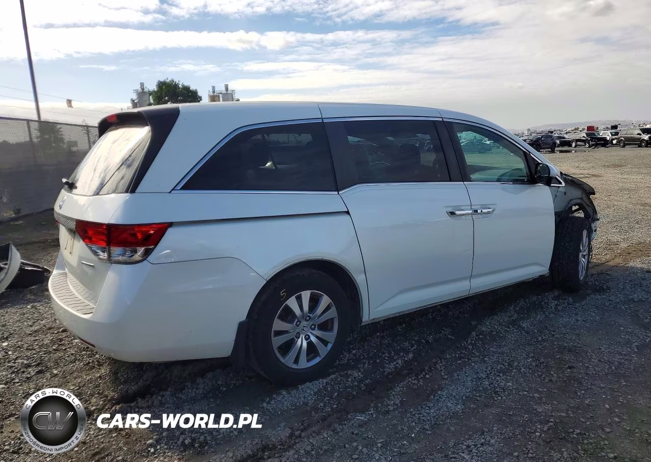 2016 Honda Odyssey Se VIN:5FNRL5H38GB121669 - 3