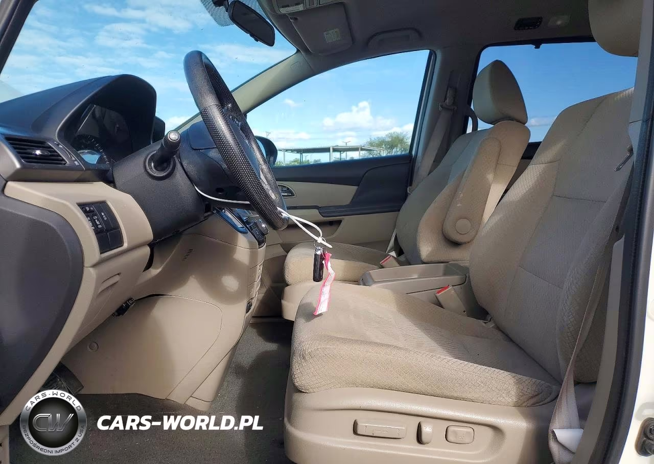 2016 Honda Odyssey Se VIN:5FNRL5H38GB121669 - 7