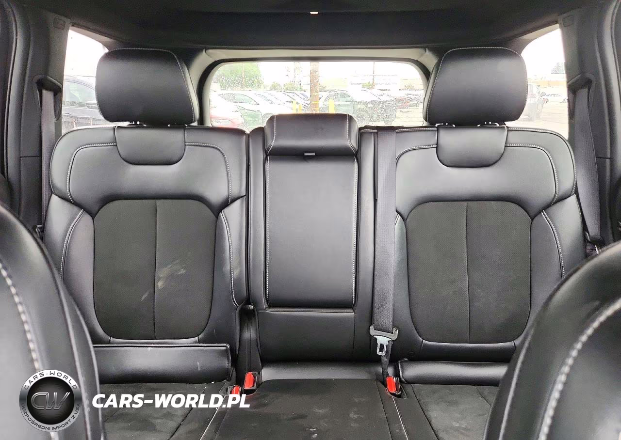 2025 Jeep Grand Cherokee Laredo VIN:1C4RJHAGXSC323150 - 10