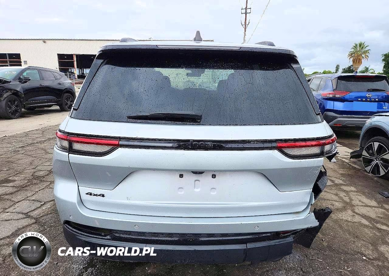 2025 Jeep Grand Cherokee Laredo VIN:1C4RJHAGXSC323150 - 6