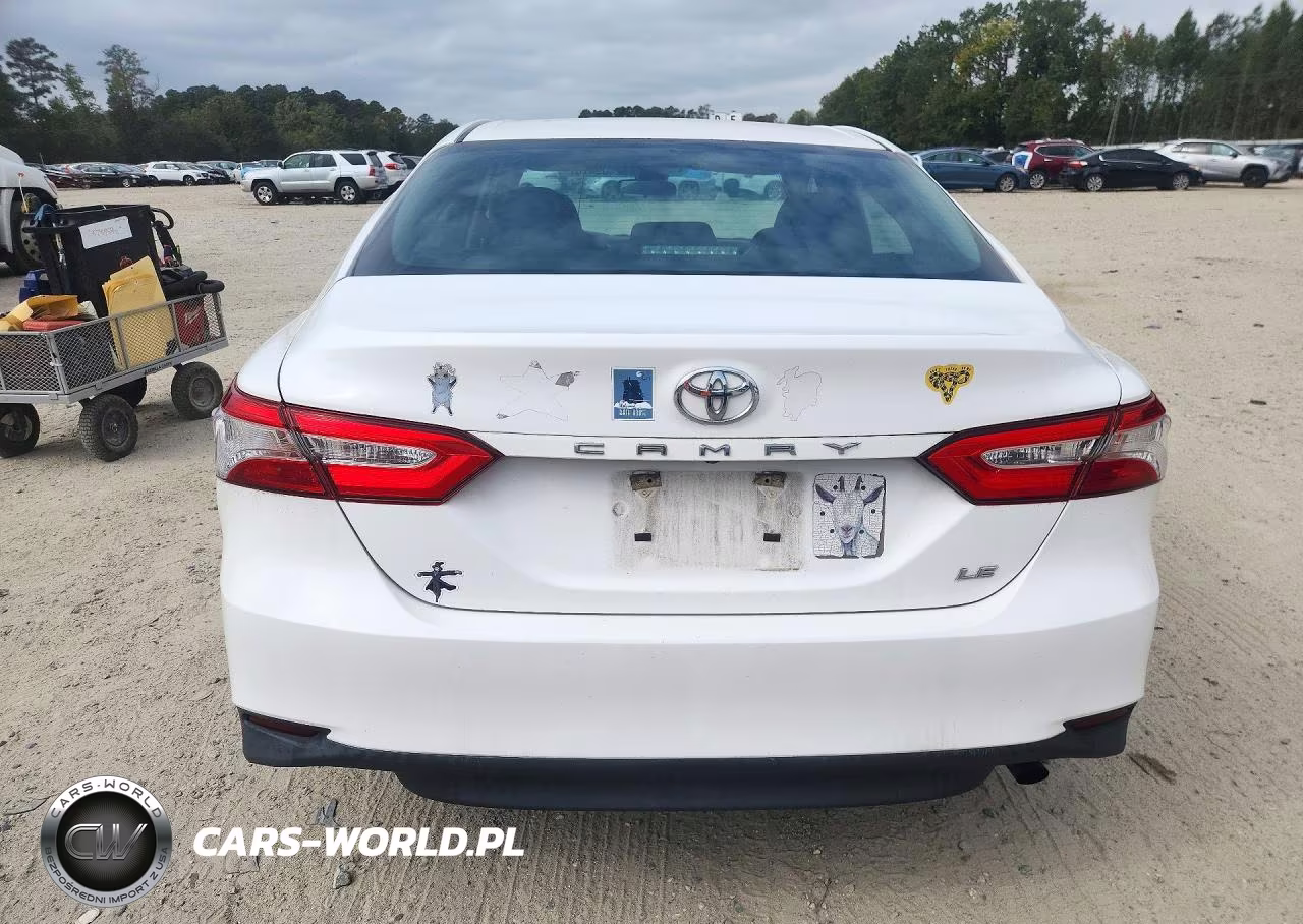 2018 Toyota Camry L VIN:4T1B11HK9JU551325 - 6