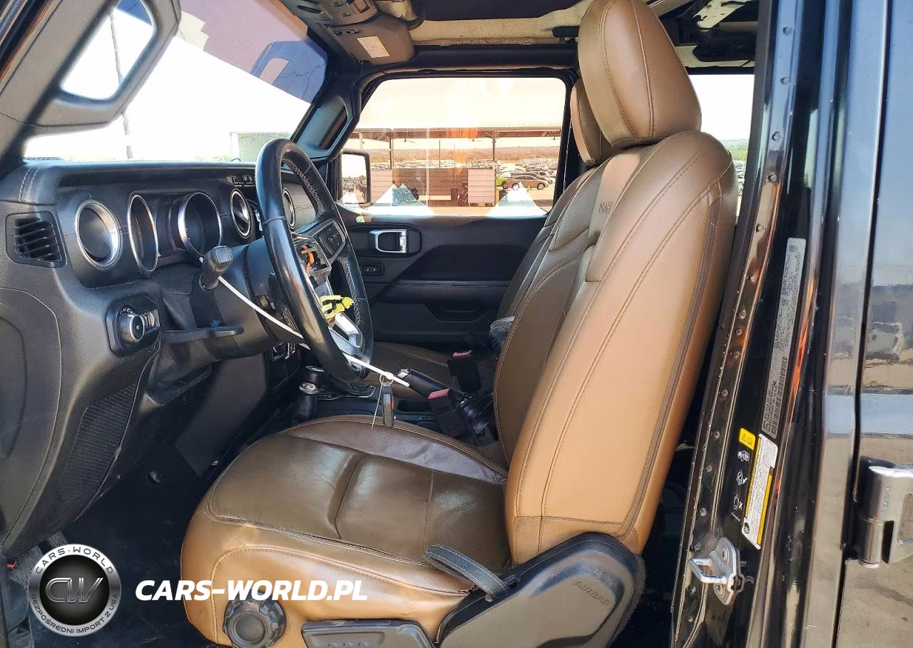 2020 Jeep Wrangler Unlimited Sahara VIN:1C4HJXEM4LW320959 - 7