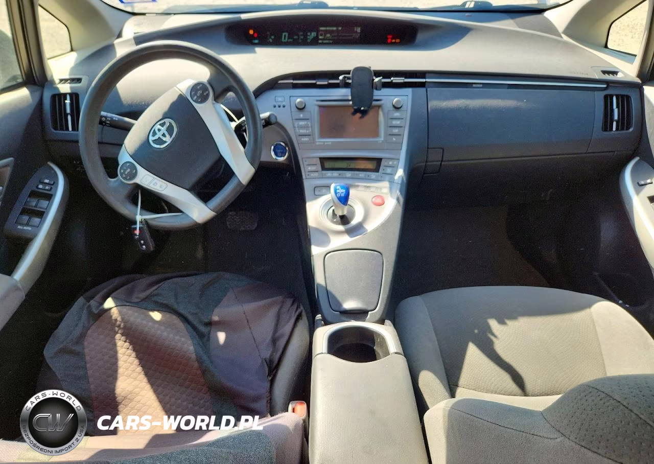 2015 Toyota Prius Three VIN:JTDKN3DU1F0428421 - 8