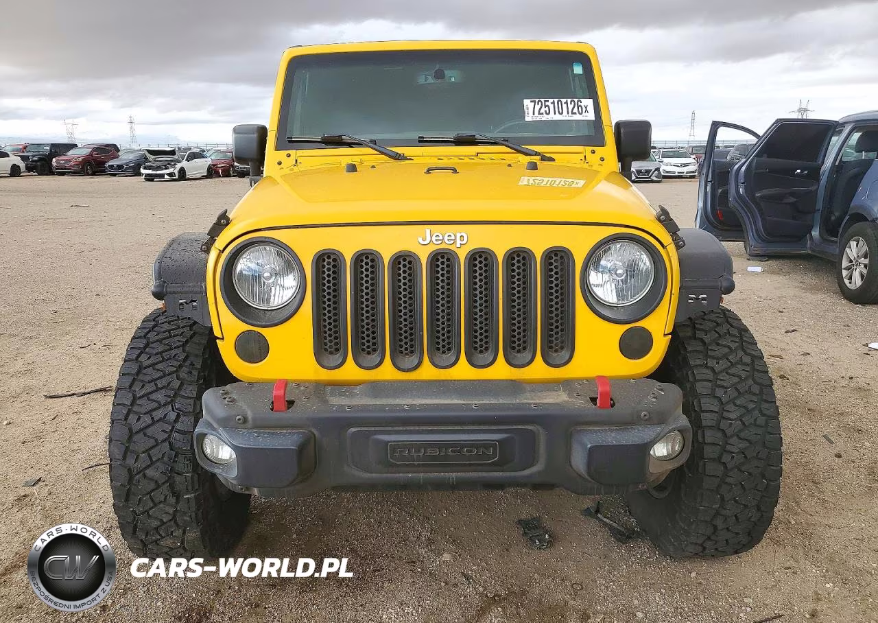 2015 Jeep Wrangler Unlimited Rubicon VIN:1C4BJWFG4FL659946 - 5
