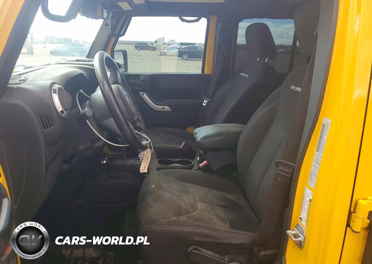 2015 Jeep Wrangler Unlimited Rubicon VIN:1C4BJWFG4FL659946 - 7