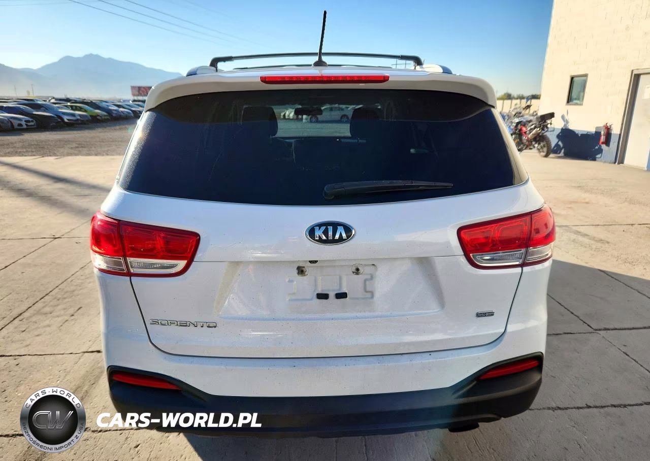 2016 Kia Sorento Lx VIN:5XYPG4A30GG146669 - 6