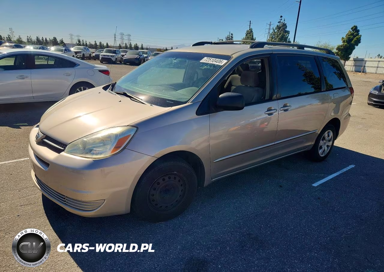 2004 Toyota Sienna Le 8 Passenger