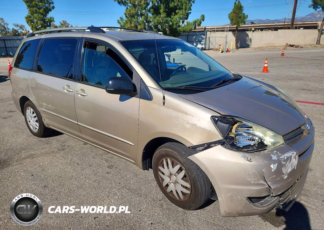 2004 Toyota Sienna Le 8 Passenger VIN:5TDZA23C44S149066 - 4