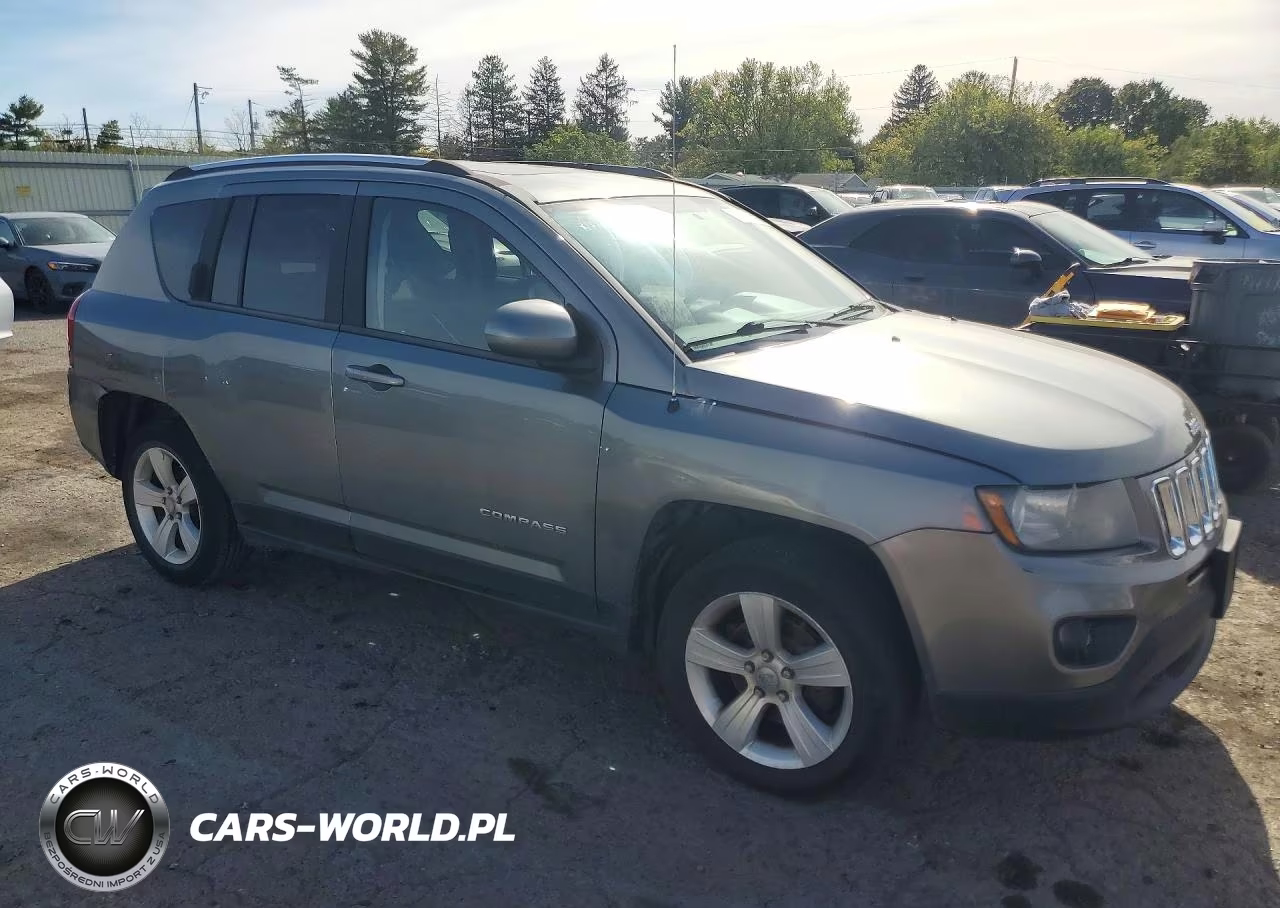 2014 Jeep Compass Latitude VIN:1C4NJDEB2ED503517 - 4