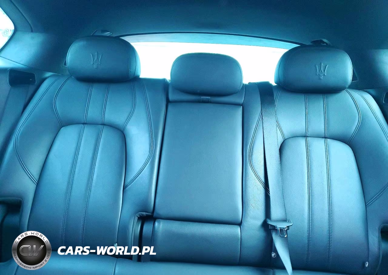 2019 Maserati Levante Sport VIN:ZN661XUS8KX325399 - 10
