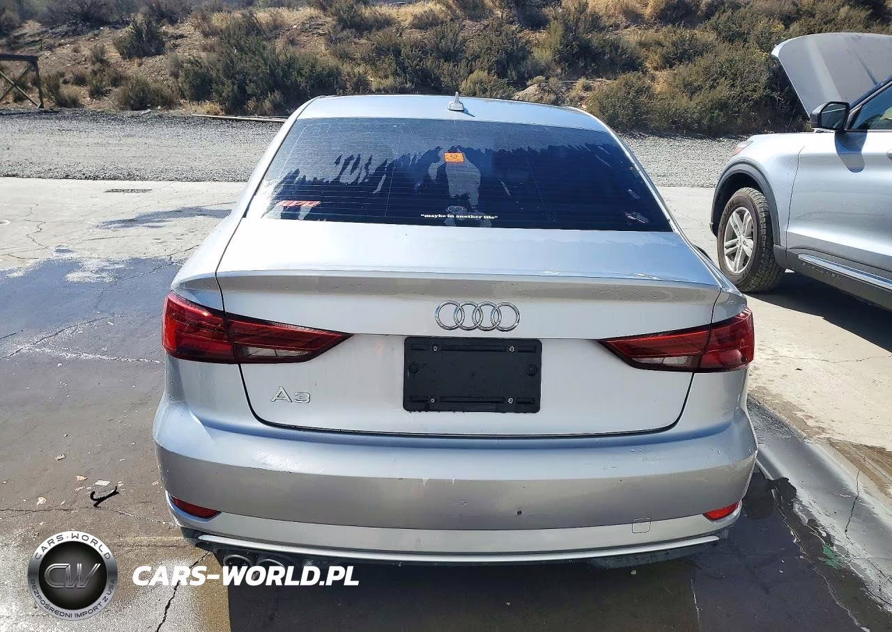 2018 Audi A3 Premium VIN:WAUAUGFFXJ1041760 - 6