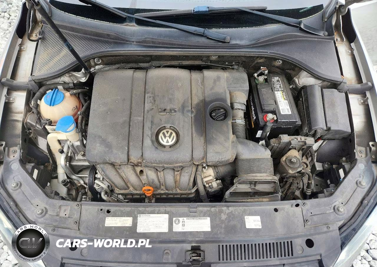 2013 Volkswagen Passat S VIN:1VWAH7A38DC109712 - 11